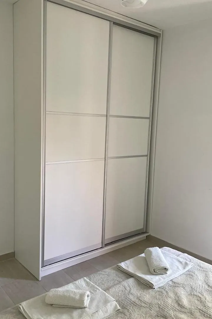 Cheerful Home! ساراندا 0*,  ألبانيا