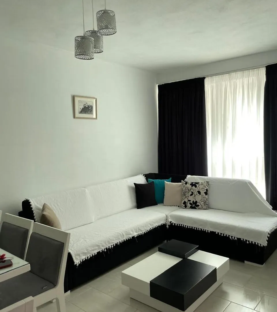 Cheerful Home! Sarande Apartment